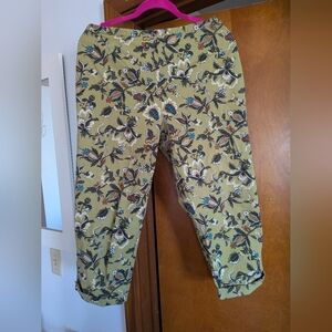 White Stag Multicolor Floral Capri Pants